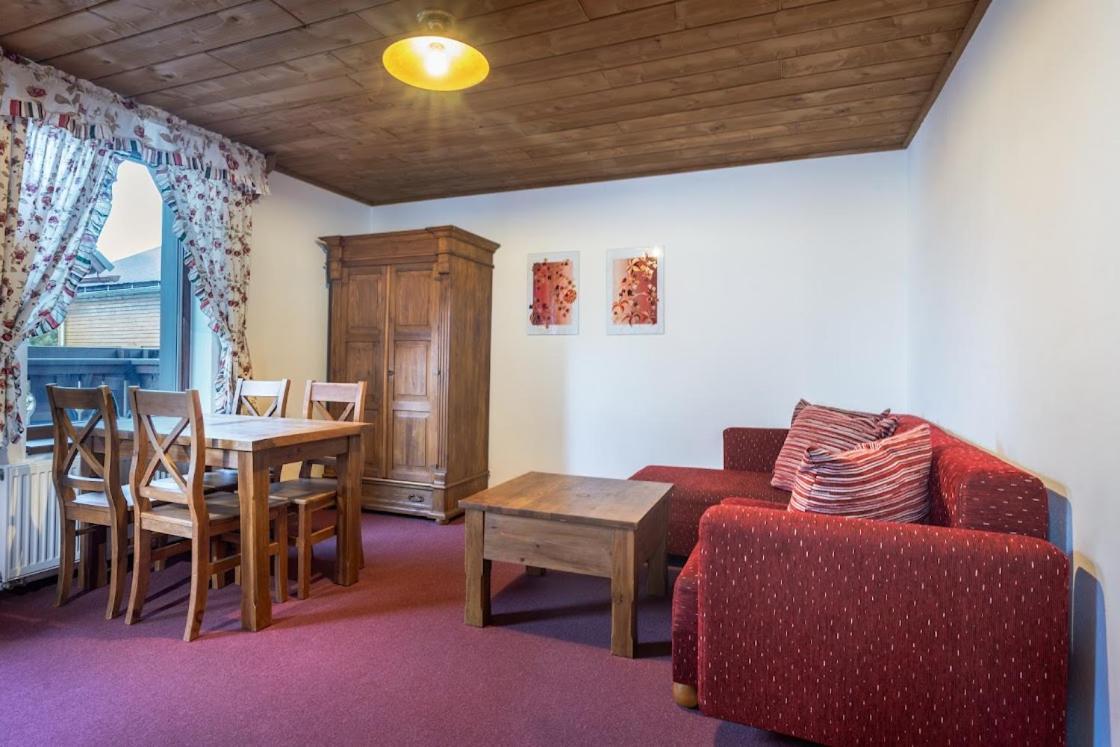 Apartmanovy Dom Vila Maros Pavčina Lehota 外观 照片